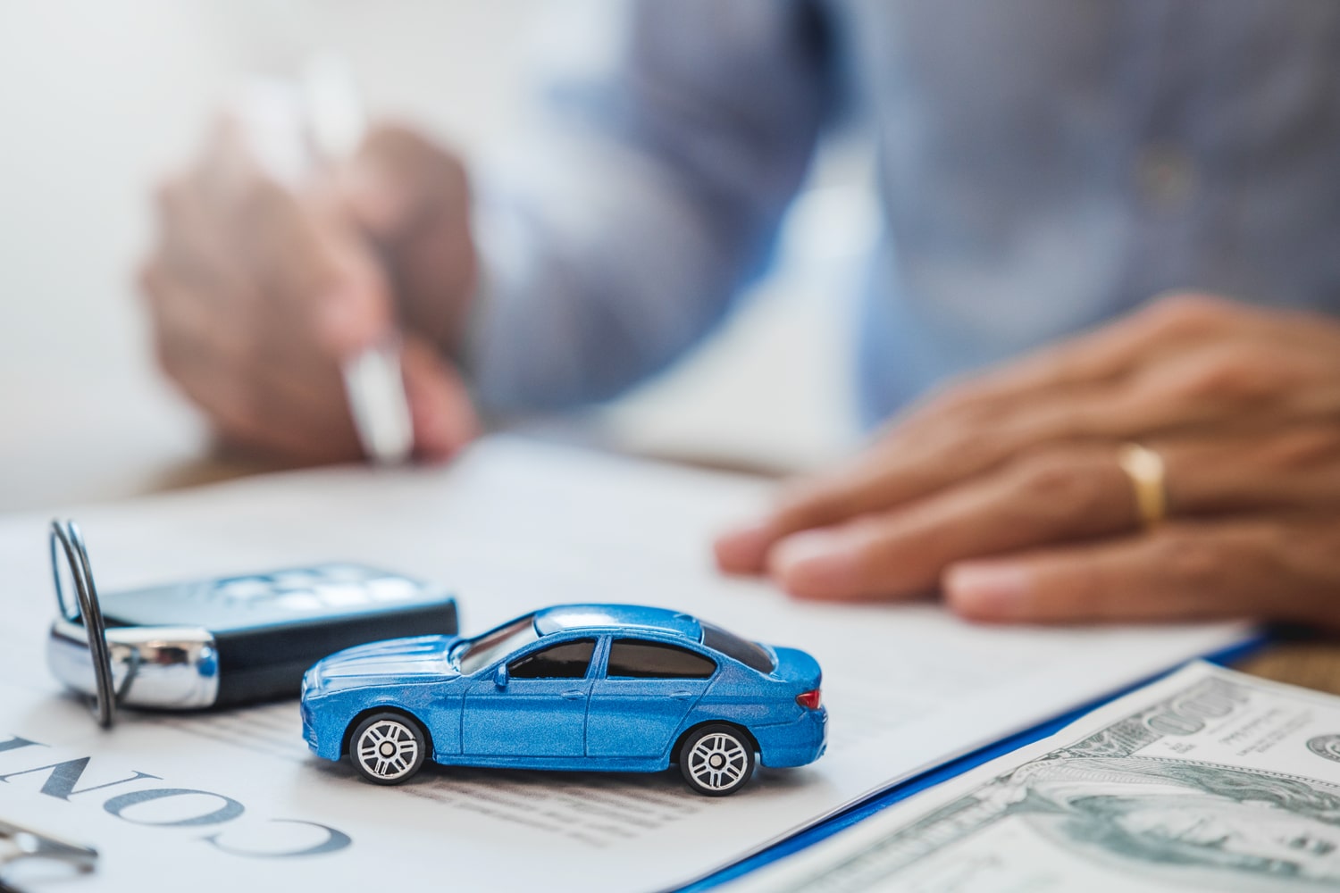 若創業資金需求較小，也可以選擇汽機車貸款